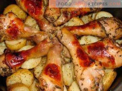 Coxinhas de frango com batatas em um fogão lento