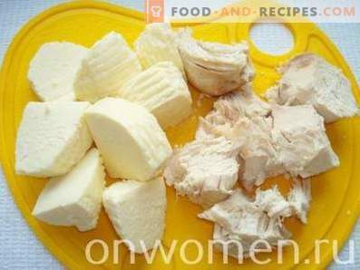 Lavash Brötchen mit Hähnchen, Käse und frischer Gurke