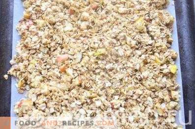 Obuolių granola su žemės riešutais