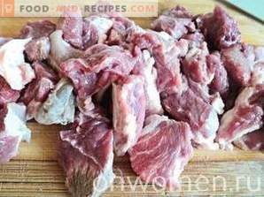 Mėsa su vazoninėmis bulvėmis orkaitėje